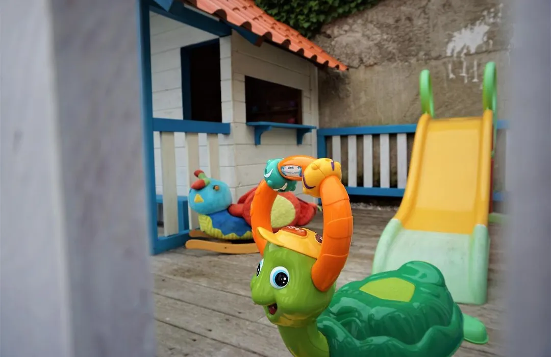 Apartamentos La Playina-1